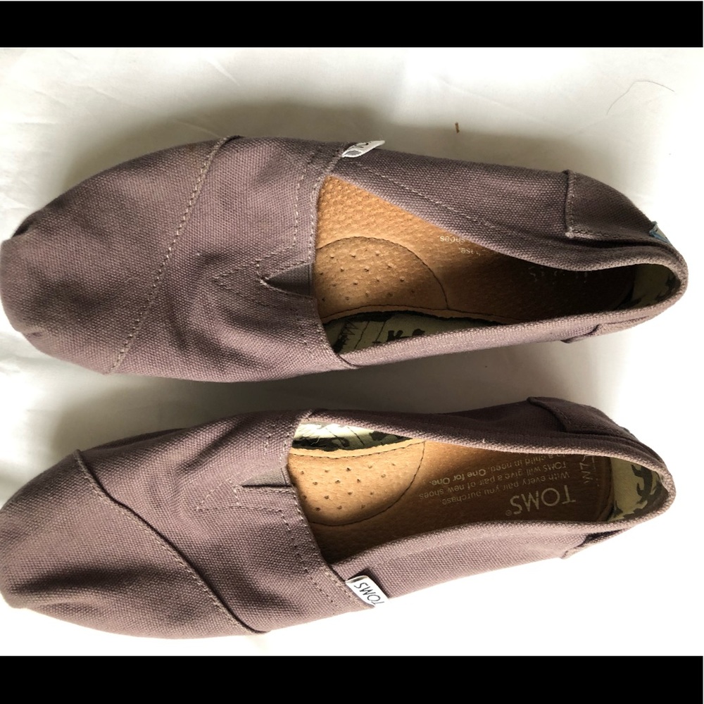 Toms